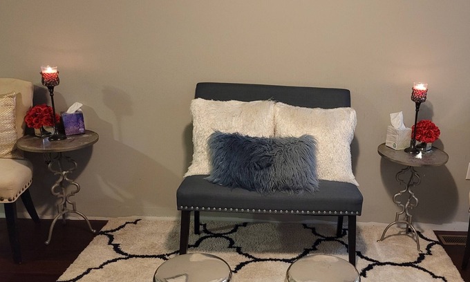 Ruffin House | Cozy home. 15 minutes from the lake and 30 minutes from the beach!