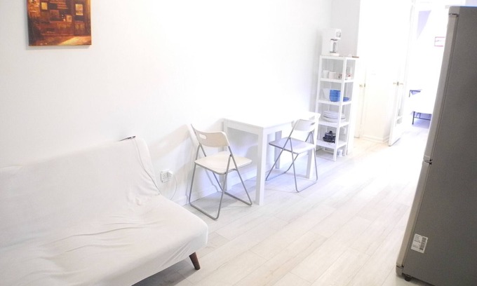 Hunters Point Apartment | Cozy Home Away from Home in New York City