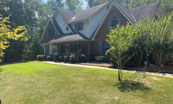 Church Street House | Cozy Home in Fayetteville GA