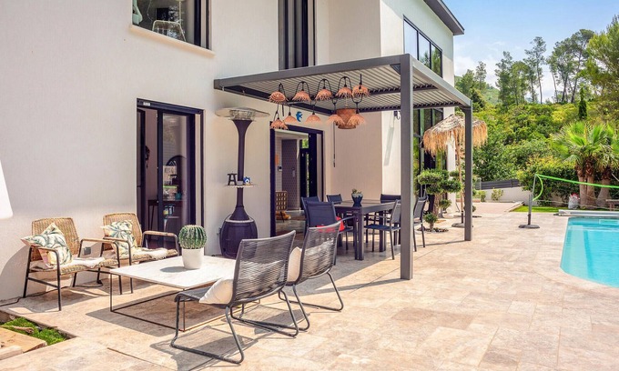 Gemenos House | Cozy home in Gémenos with WiFi