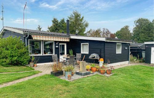 Grena Strand House | Cozy Home In Grenaa With Wifi