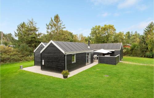 Trend House | Cozy Home In Løgstør With Kitchen