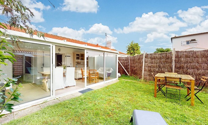 L'Epine House | Cozy home in L'épine with WiFi