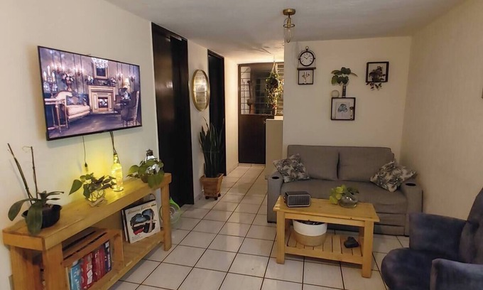 San Pedro Tlaquepaque Apartment | Cozy Home in Gdl - 1 Bedroom with Full Bathroom