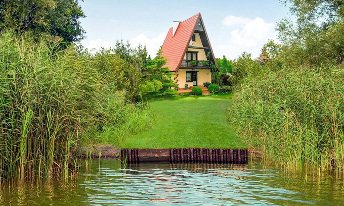 Nowe Warpno House | Cozy home in Nowe Warpno with WiFi