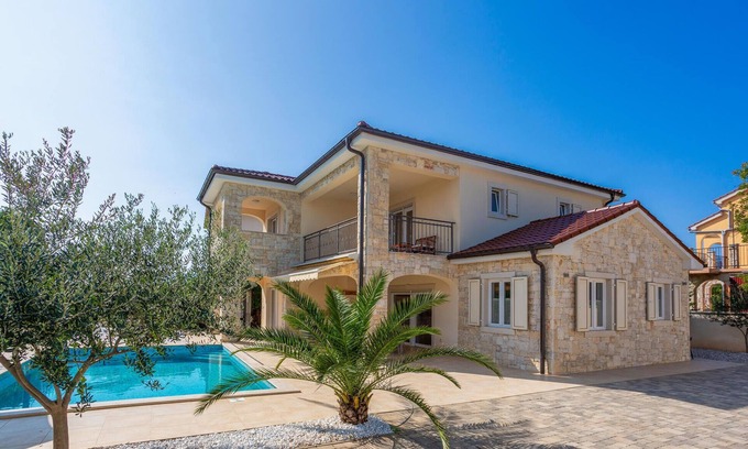 Pinezici House | Cozy home in Pinezici with WiFi