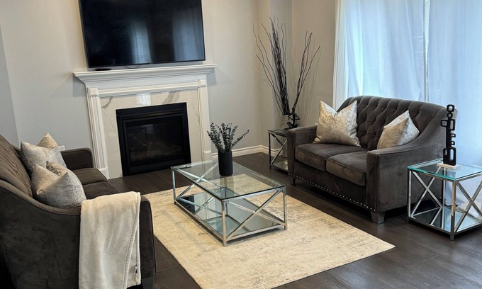 Durham Region House | Cozy home in quiet family-friendly neighbourhood!