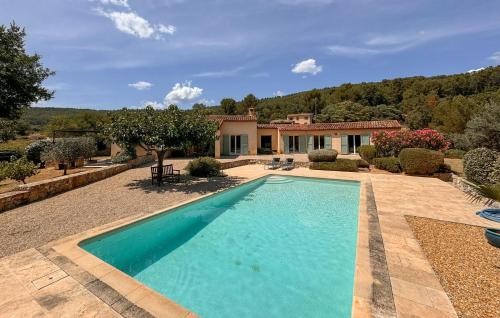 Salernes House | Cozy Home In Salernes With Wifi