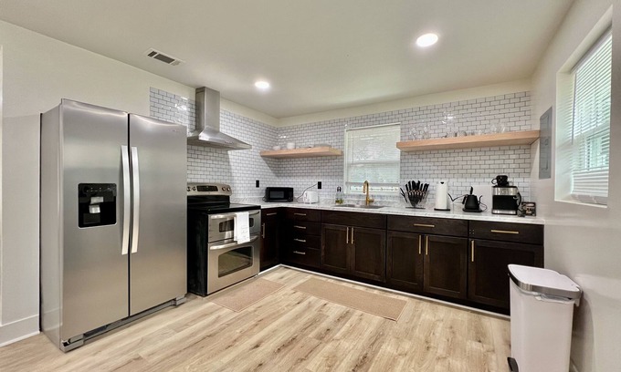 Sumter House | Cozy Home Minute From Downtown