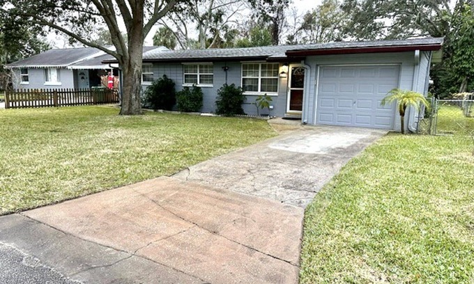 Holly Hill House | Cozy home near Pictona in Daytona