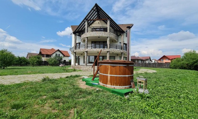 Singeorgiu de Mures Villa | Cozy Home near Baile Sarate