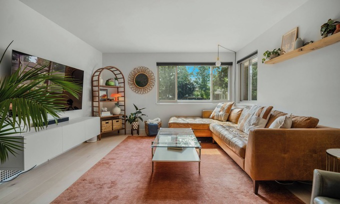 Longmont House | Cozy home near the Rockies. Longmont Boulder Lyons Estes