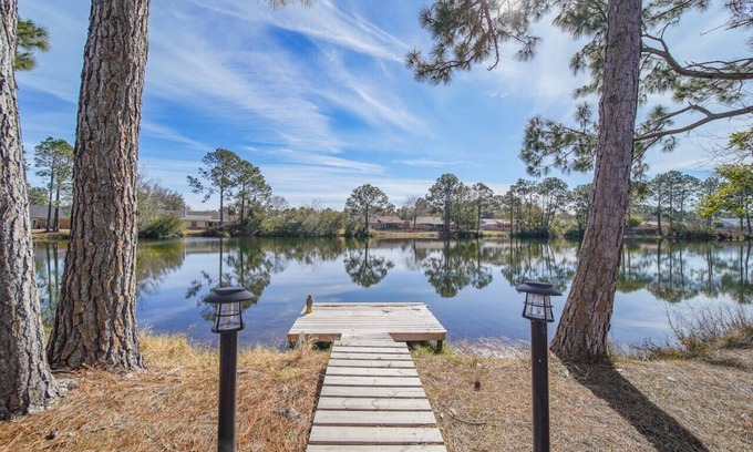 Pensacola House | Cozy Home on a Lake - 8 Miles to the Beach!