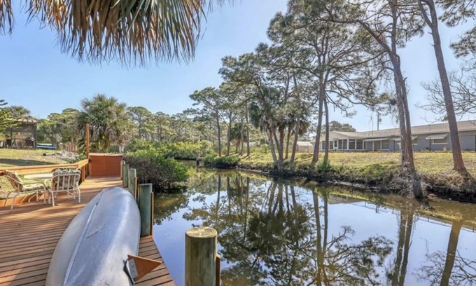 Englewood South House | Cozy home on the canal to gulf