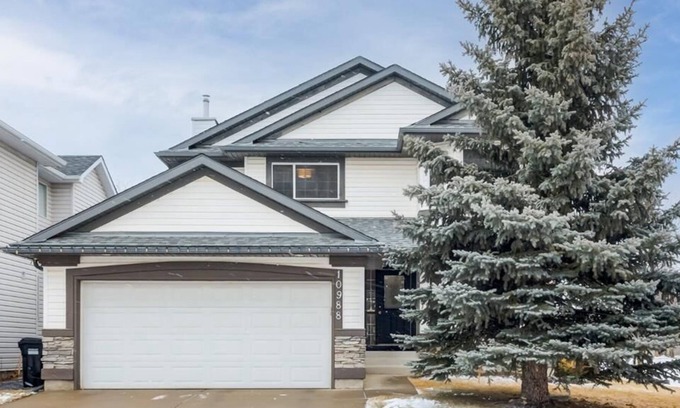 Valley Ridge House | Cozy Home on the route to Baff