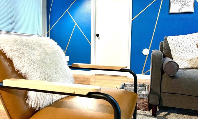 Milwood House | Cozy Home☼Seton+St Davids Medical☼WIFI☼Work Friendly☼Long Stays