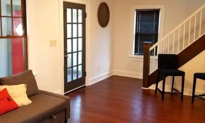 Linden House | Cozy Home very close to NYC