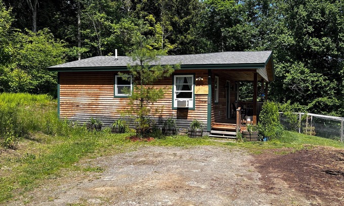 Morrisville House | Cozy Home with Mountain Views, Moments from Stowe