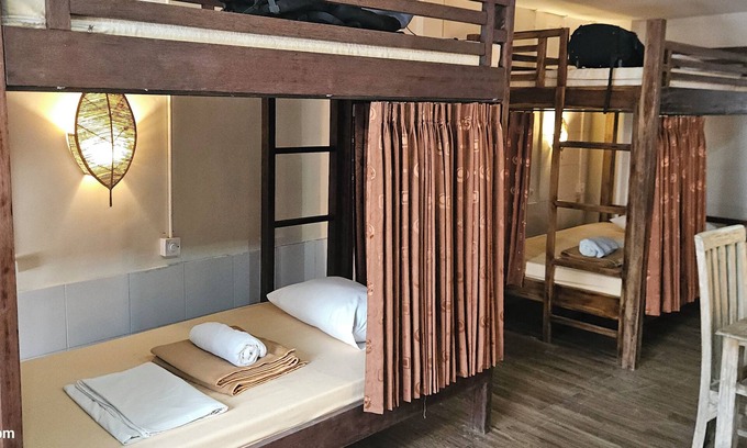 Umalas Hotel | Cozy Hostel. Female 4 bed Dorm Restup! Umalas