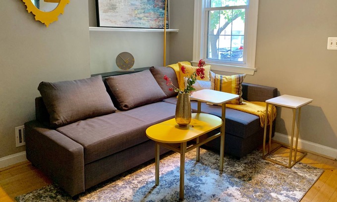 U Street Corridor House | Cozy House by U Street Metro