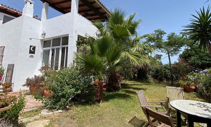 Zahora Villa | Cozy house with beautiful roof terrace and sea view in Zahora. Sleeps 4-6