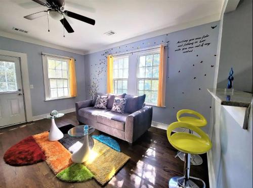 Decatur Apartment | Cozy King bed & Queen Sofa bed & Room TV Wifi