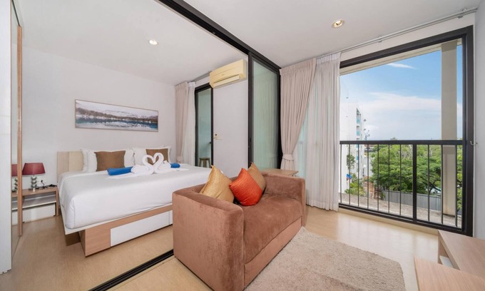 Bang Tao Apartment | Cozy lagoon view apartment at Boat Avenue
