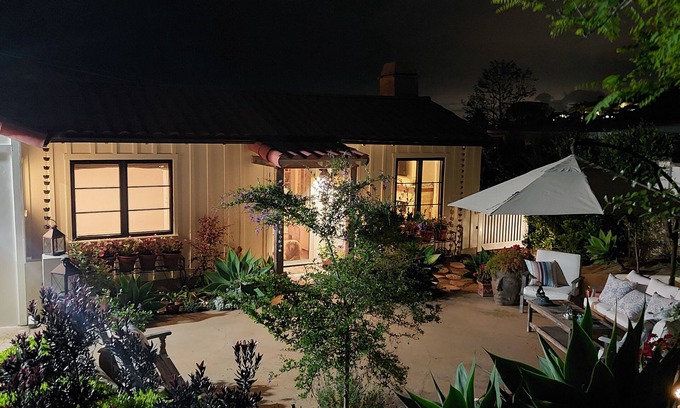 South Laguna House | Cozy Laguna Beach Cottage with ocean views from the spacious deck.