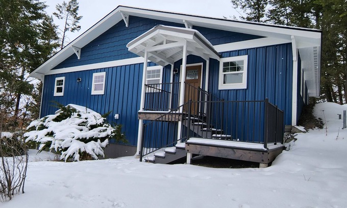 Somers House | Cozy Lake and Mountain View House