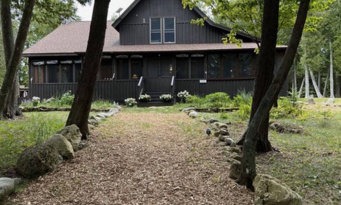 Kincheloe House | Cozy Lake Home Located on Marquette Island Surrounded by Water Beautiful Sunsets