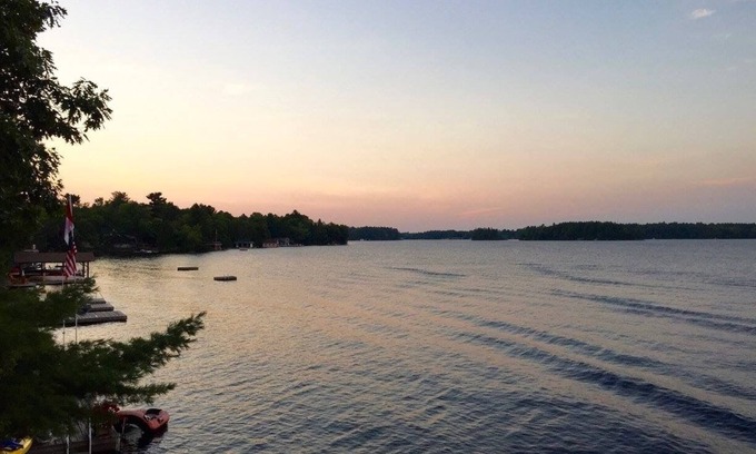 Bala Cottage | Cozy Lakefront Cottage in the heart of Muskoka