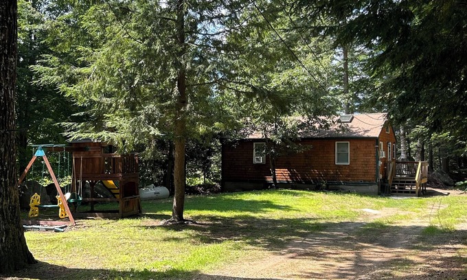 Northwood Cabin | Cozy Lakeside Cabin, All-Season, in Northwood, NH- 2 Bdr, great views