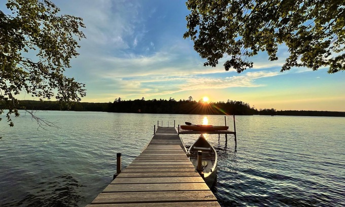 Readfield Cabin | Cozy Lakeside Cottage - Readfield, ME