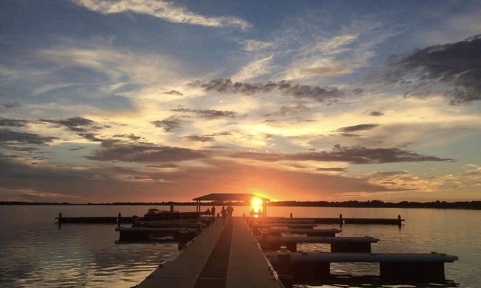Eustis House | Cozy lakeside retreat in Downtown Eustis