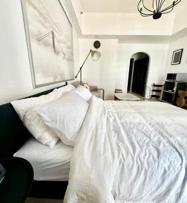 Kapitolyo Apartment | Cozy Laura at ACE Plaza