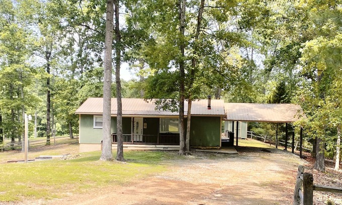 Buchanan House | Cozy little house on Kentucky Lake, Near Breakers Marina