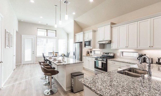 Sienna Plantation House | Cozy Living in Sienna