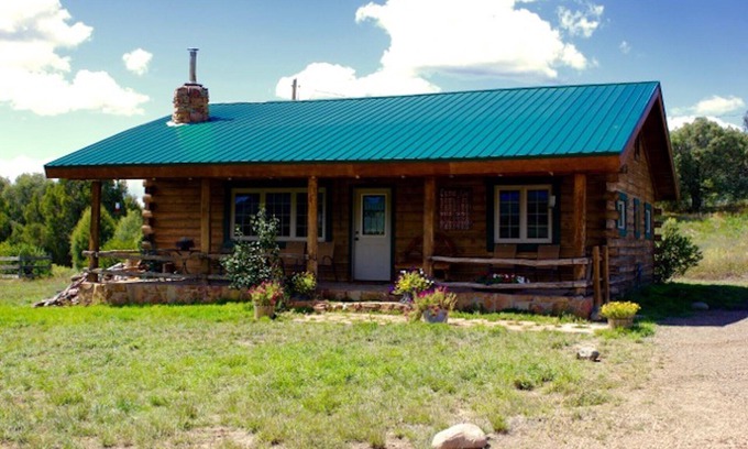 Tierra Del Oro Cabin | Cozy Log Cabin, Unbeatable Views, Skiing, Pet Friendly!