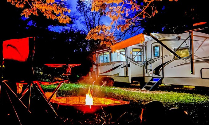 Mountain Rest House | Cozy Luxe RV: Your Foothills Haven on the Mountain