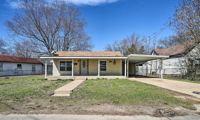 Mena House | Cozy Mena Vacation Rental: Blocks to Downtown