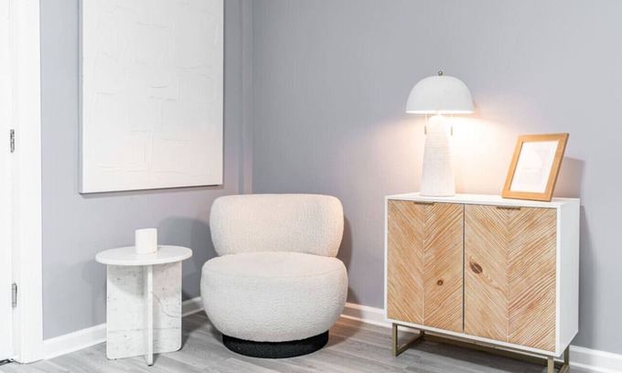 South Hackensack Apartment | Cozy Modern Apt Close to NYC! NO STEPS or Stairs