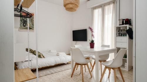 Precotto Apartment | Cozy Modern Apartment Near Metro, WiFi AC