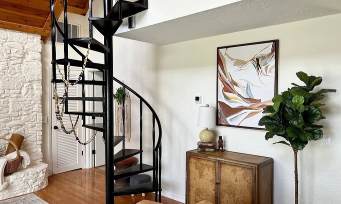 Cicero House | Cozy Modern Cabin in Cicero