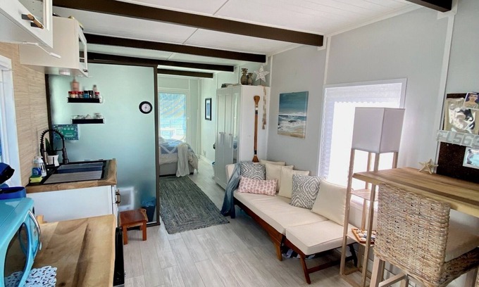 Key West Boat Rental | Cozy Modern Casa Azul Houseboat Experience & Scenic Views @ The Perry