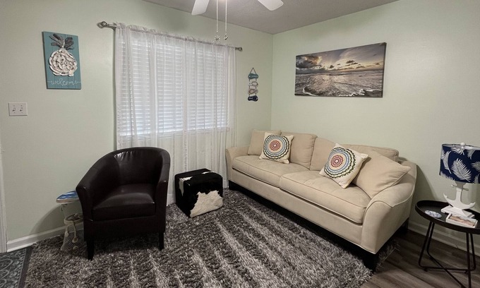 Vaught Apartment | Cozy Modern Entire Apartment 1BR 1 BA Great Location