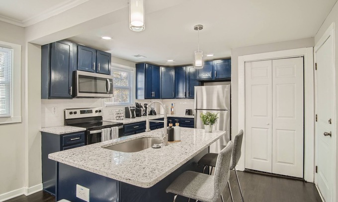 Sylvan Hills House | Cozy & Modern Gem By Airport & Downtown