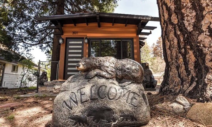 Crestline Cabin | Cozy modern little cabin in Crestline