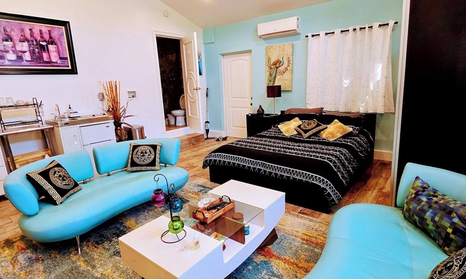 Reseda Apartment | Cozy Modern Space with Pool
