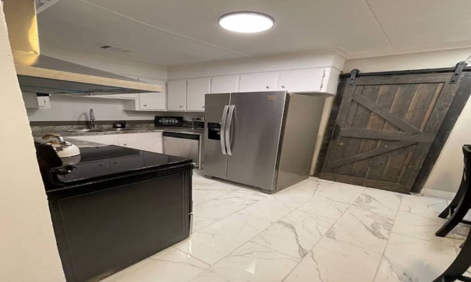 Sylvania House | Cozy modern style home, sleep 8, all the amenities of home.