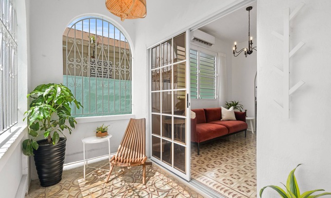 Ocean Park Apartment | Cozy Modern Vintage Apt Near Ocean Park Beach